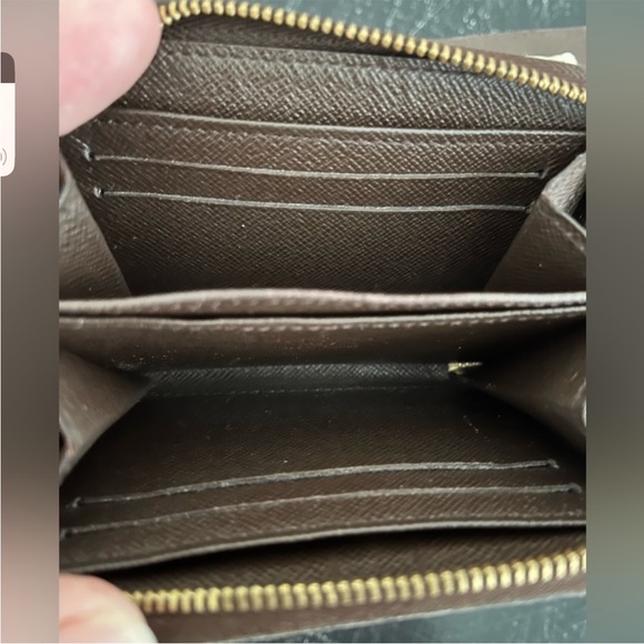 Louis Vuitton Damier Ebene Zippy Coin Purse - Picture 16 of 16